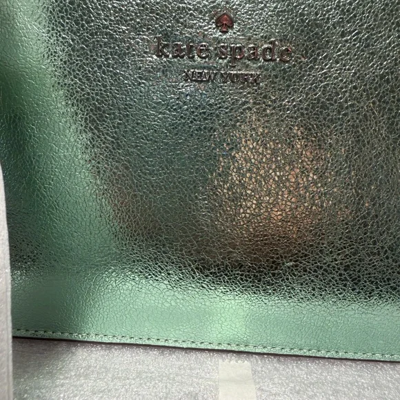 NWT Kate Spade LUCY METALLIC MEDIUM L-ZIP WRISTLET SEAWATER - Picture 6 of 13